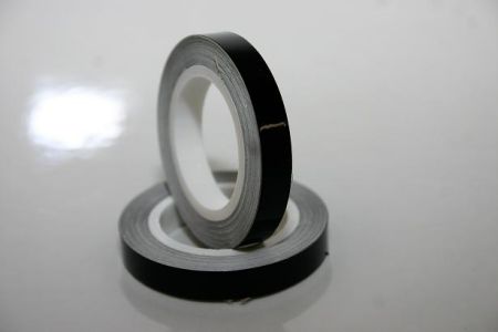 Prúžky na kolesá s aplikátorom - čierna - materiál 3M 